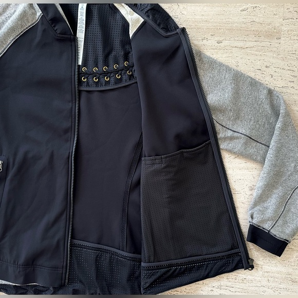 Lululemon Var-City Bomber Jacket | Black / Heathered Black | Size 10 - Picture 10 of 16